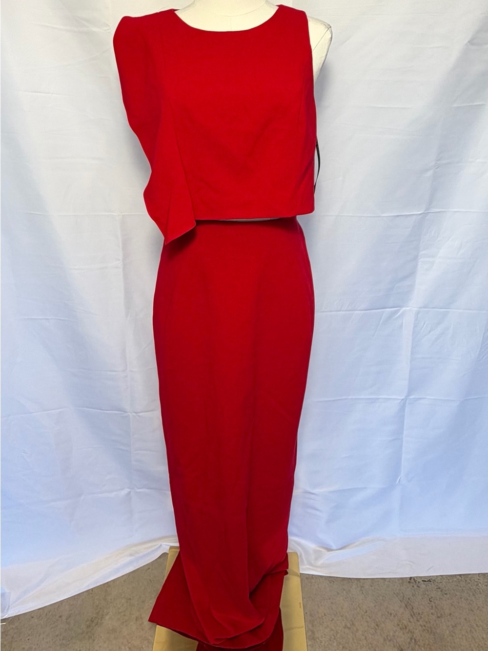 Black Halo Red One-Shoulder Two-Piece Evening Dress